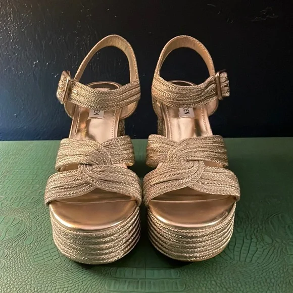 Steve Madden champagne gold “Carisma” platform sandal, size 7.5 - Picture 5 of 8